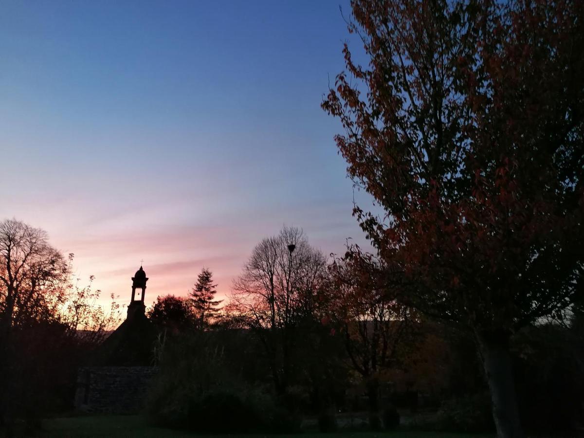 Gite Atypique Dans Une Chapelle Briec エクステリア 写真