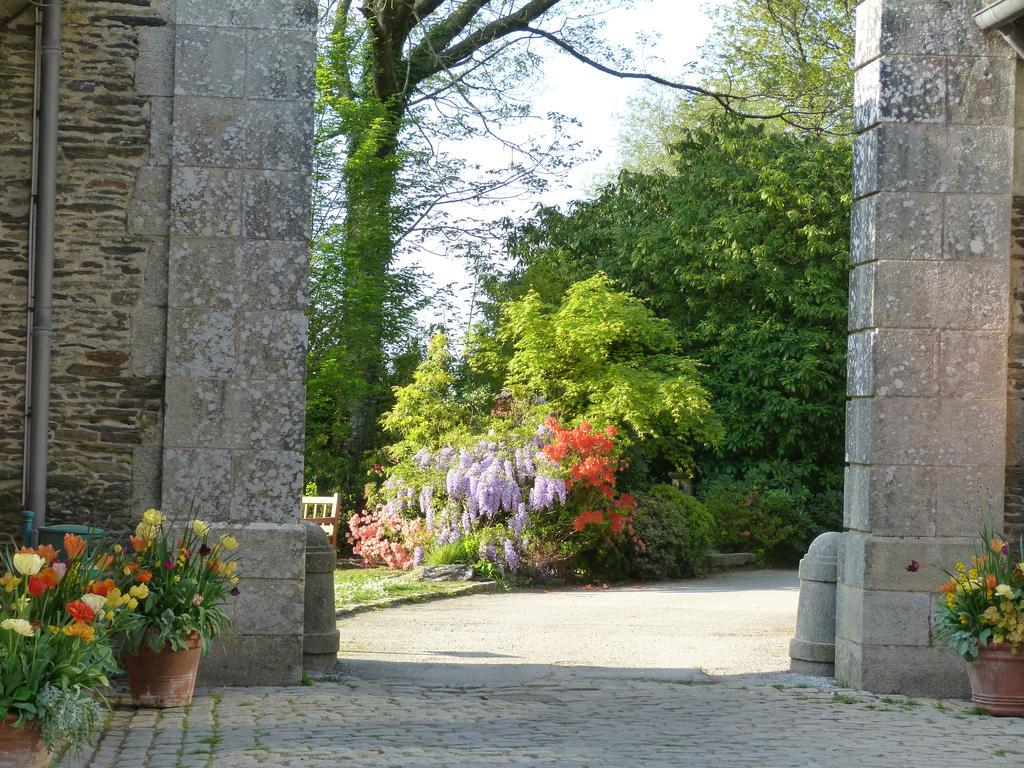 Gite Atypique Dans Une Chapelle Briec 部屋 写真