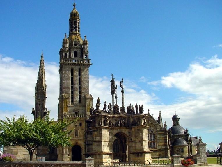 Gite Atypique Dans Une Chapelle Briec エクステリア 写真