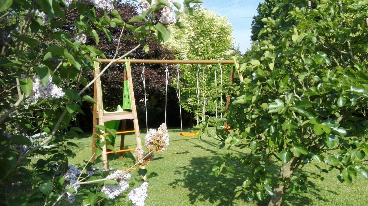 Gite Atypique Dans Une Chapelle Briec エクステリア 写真